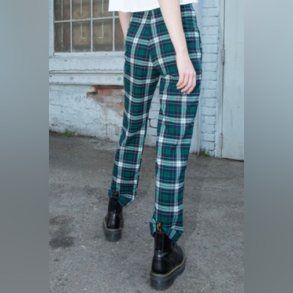 Brandy Melville pants - Picture 3 of 4